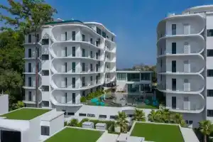 Nai Harn Suite near Beach UTN D502, Най Харн