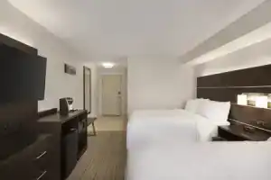 Holiday Inn Express & Suites Sarasota East, An Ihg Hotel, Сарасота