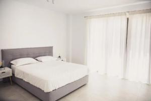 StarLight Villa Guro - 4BD, 4BA, 4min to beach, Ретимно