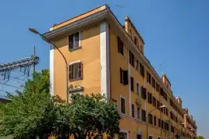 Crossroad Hotel, Рим