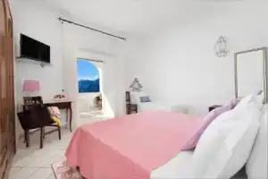 Hotel «Smeraldo», Праяно