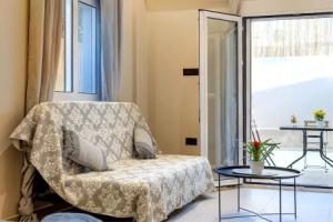 Dom Azure Elegant Studios, Агиа Марина