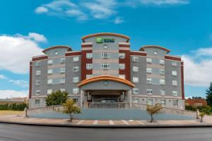 Отель «Holiday Inn Express Maspeth, An Ihg», Куинс