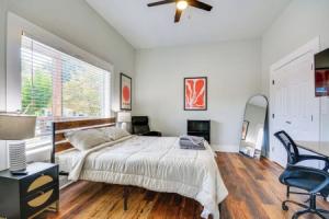 College Hub 1 Mi to Dtwn: Greensboro Group Escape, Гринсборо