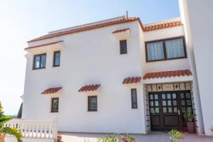 Red Rose Luxury Villa, Лалисос