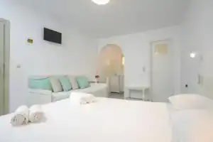 Soula Hotel, Наксос