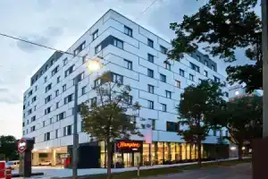 Отель «Hampton By Hilton Vienna Messe», Вена
