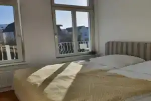 Großzügige,98m2 grosse Wohnung in stadtnaher Traumlage, nur 200m zum Stadtpark, Ольденбург