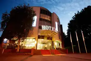 Hotel «Kiel by Golden Tulip», Киль