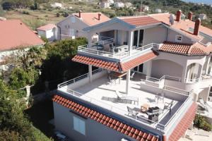Villa Gehl, Лопар