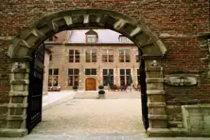 Отель «Martin's Klooster», Левен