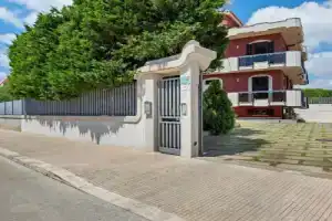 Spacious Apartment in Avola near the Seabeach, Авола