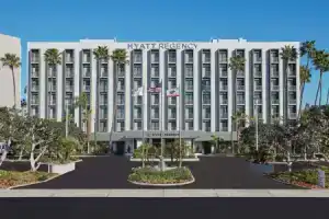 Hyatt Regency John Wayne Airport Newport Beach, Ньюпорт-Бич
