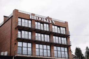 Отель «Brooklyn», Яблоница