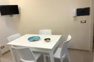 Civale Holidays Apartment, Виетри-суль-Маре