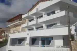 Geo & Art Boutique Hotel Himara, Химара