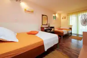 Holiday home Villa Linda, Сегет Враница