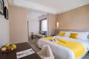 EStay Residence, Дали