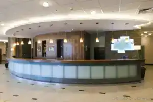Отель «Holiday Inn», Будаёрш