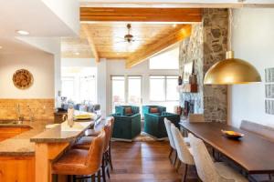 Trail's End Lodge at Deer Valley Resort - Three Bedroom Residence with Spa #506 3 Condo, Парк-сити
