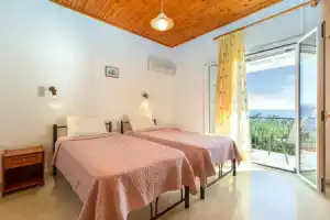 Villa Katina - private pool & sea view, Ниссаки