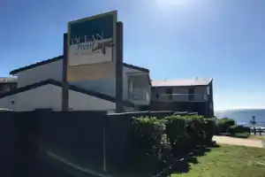 Ocean Front at The Entrance, Энтранс