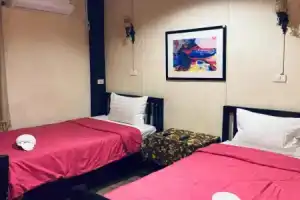 Гостевой дом «Noom Guesthouse», Лопбури