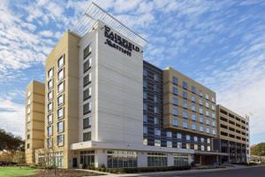 Отель «Fairfield Inn & Suites by Marriott Savannah Midtown», Саванна