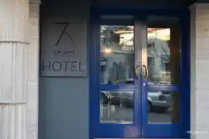 7Seven Hotel, Корча