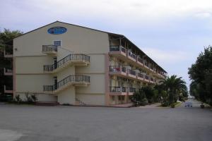 Sun Beach Hotel, Платамонас