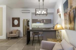 Villa Agatha With Private Pool Outdoor Jacuzzi, Агиос Иоаннис