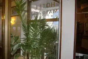 Hotel «Mayorca», Милан
