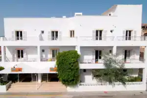 Hotel «Chevy & Suites», Кала-Раджада