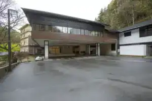 Отель «Tateshina Shinyu Onsen», Тино