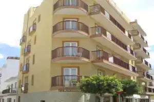 Hostal «Adelino», Сан-Антонио-Абад