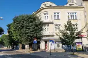 Lambo's Corner, Варна
