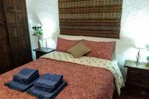 Beachfront Apt! AC - Pool - Parking, Алтея