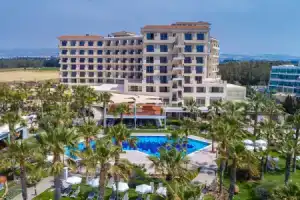 Aquamare Beach Hotel & Spa, Пафос