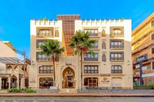 Отель «Dewan Bangkok - Sha Certified», Бангкок