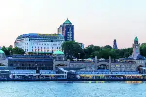 Hotel «Hafen Hamburg», Гамбург