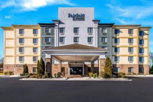 Fairfield Inn & Suites by Marriott Greensboro Coliseum Area, Гринсборо
