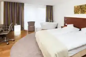 Hotel «Jott», Вольфсбург