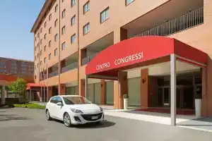 Plaza Caserta, Казерта