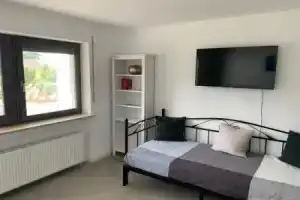 modernes, helles Appartement, Мильтенберг