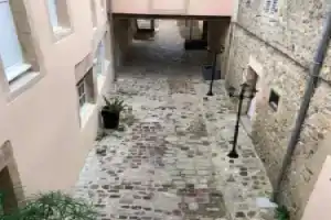 Отель «Hôtel Le Saint Patrice», Байё