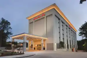 Отель «Hampton Inn Atlanta-Buckhead», Атланта