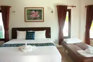 Waterside Resort, Пран-Бури