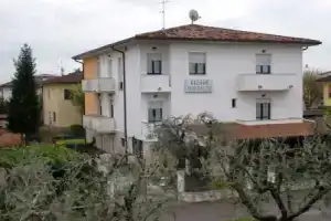 Hotel «Fiordaliso», Сирмионе