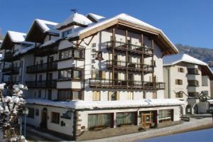 Hotel «Dolomiti Madonna», Ортизеи