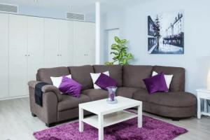 Mafloras Luxury Beach Apartment, Кала-Бона